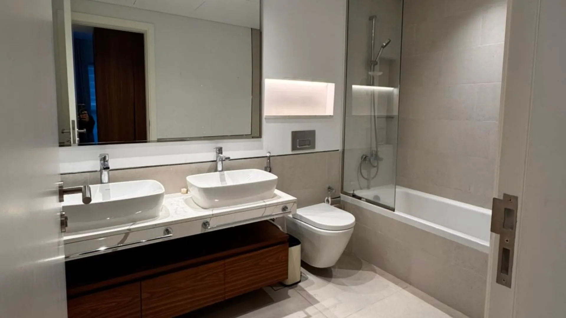 Moderne 2-Zimmer-Wohnung zur Miete in Madinat Jumeirah Living, Dubai