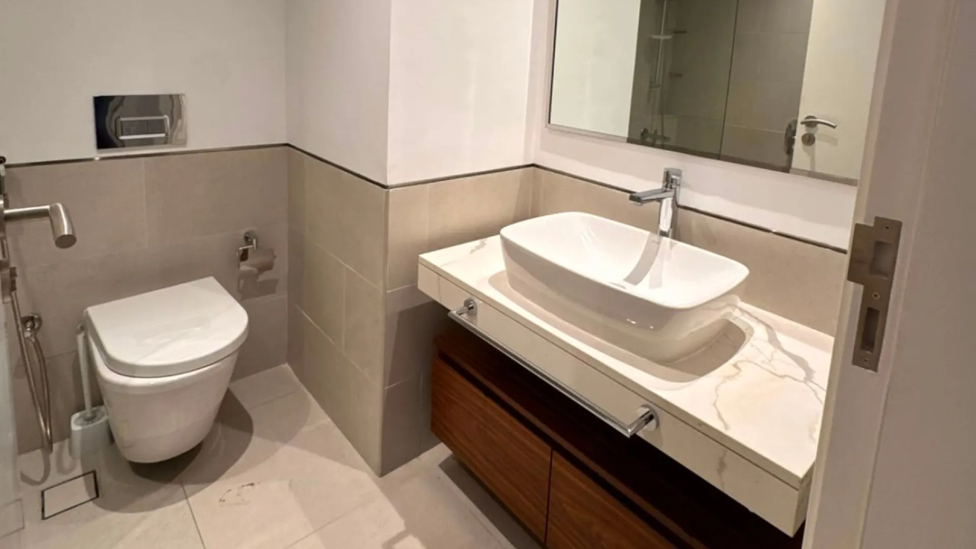Moderne 2-Zimmer-Wohnung zur Miete in Madinat Jumeirah Living, Dubai