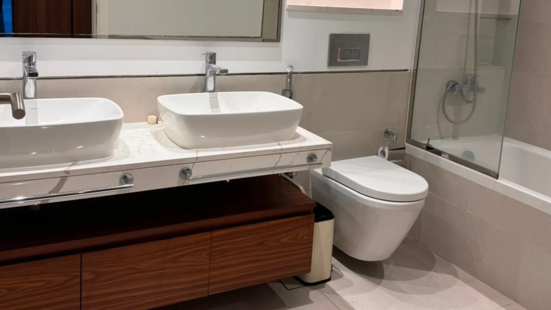 Moderne 2-Zimmer-Wohnung zur Miete in Madinat Jumeirah Living, Dubai