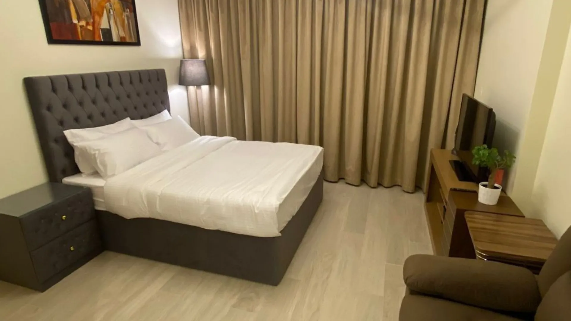 Exklusives, voll möbliertes Studio zum Verkauf in der Azizi Farhad Residence, Al Jaddaf