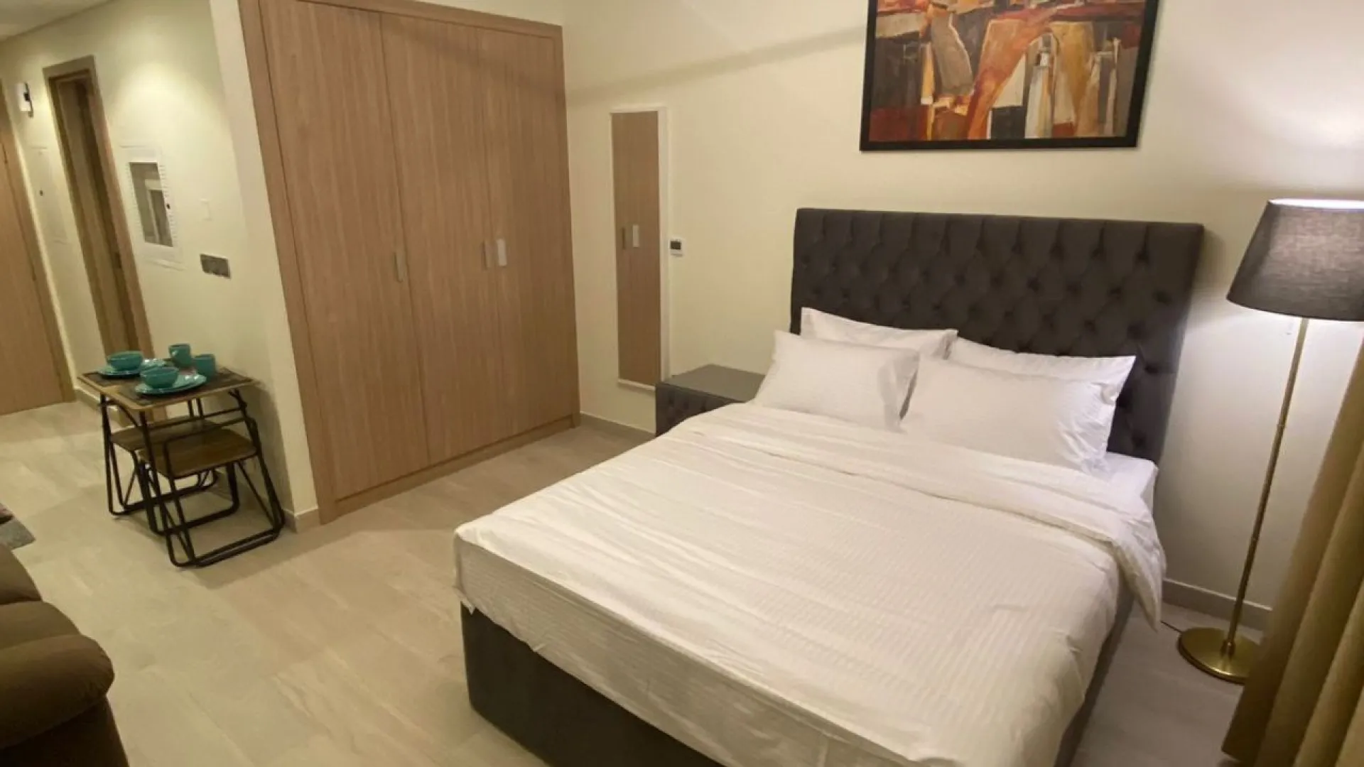 Exklusives, voll möbliertes Studio zum Verkauf in der Azizi Farhad Residence, Al Jaddaf