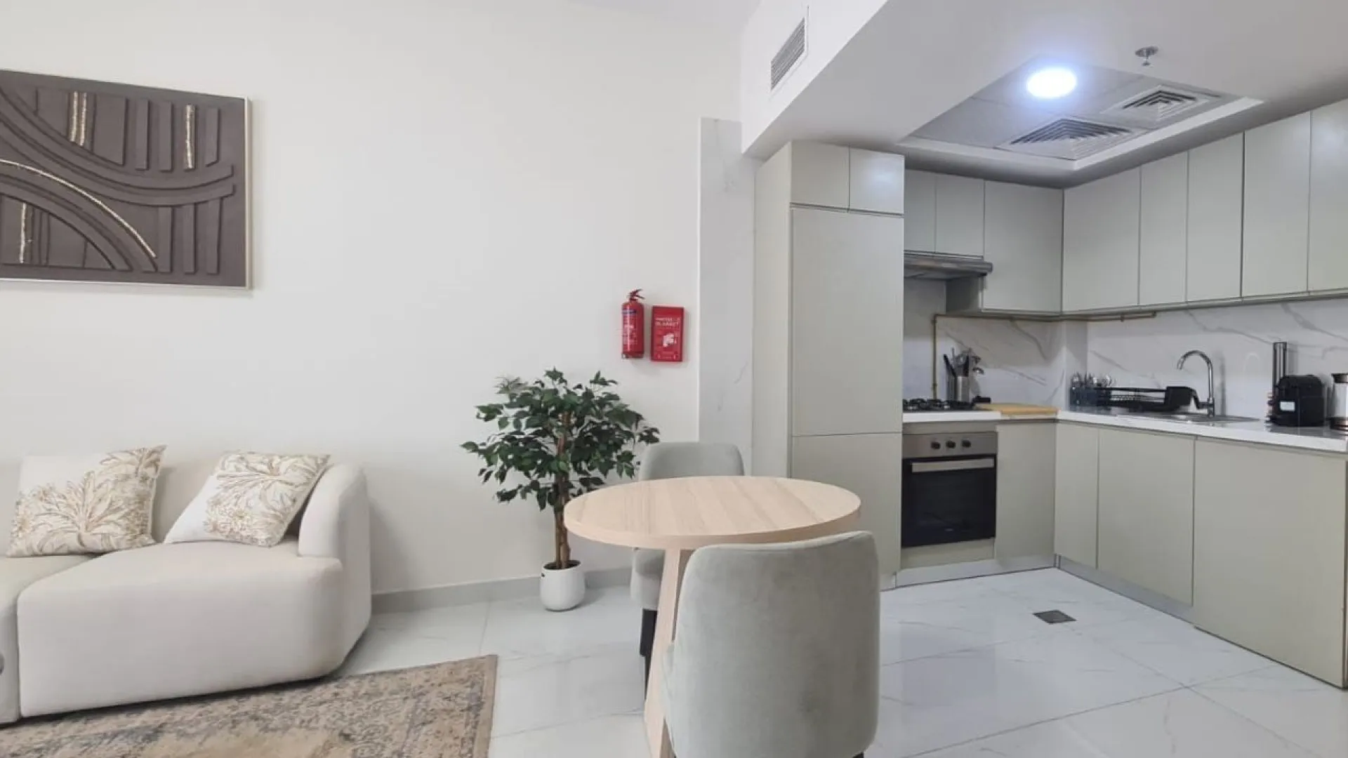 Bezugsfertiges 1-Zimmer-Apartment mit Balkon zum Verkauf in Equiti Gates, Downtown Jebel Ali