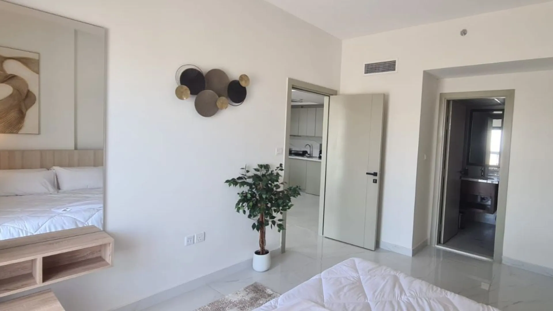 Bezugsfertiges 1-Zimmer-Apartment mit Balkon zum Verkauf in Equiti Gates, Downtown Jebel Ali