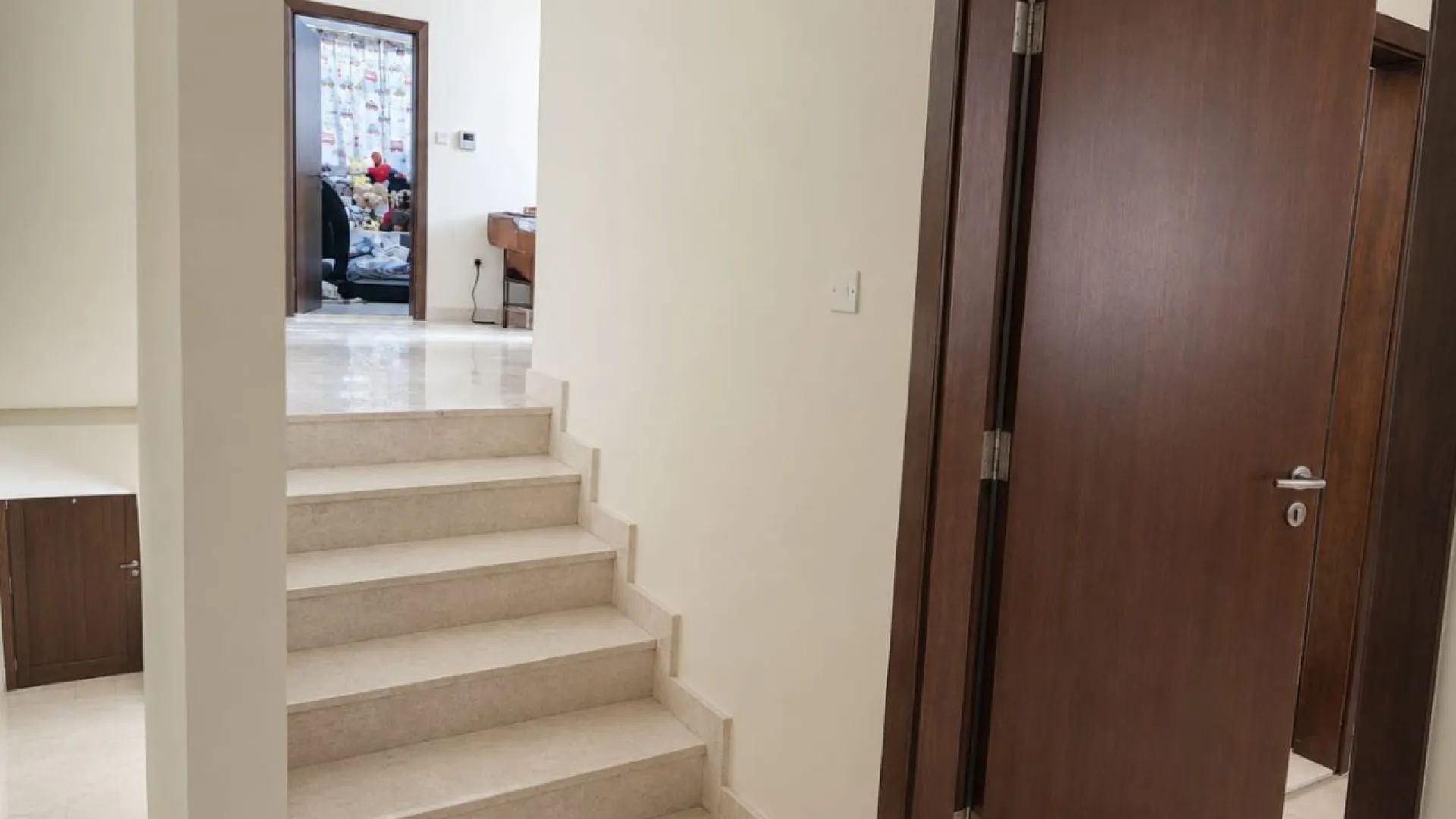 Exklusive 3-Zimmer-Eckvilla mit privatem Garten zum Verkauf in Oasis Villas, JVC