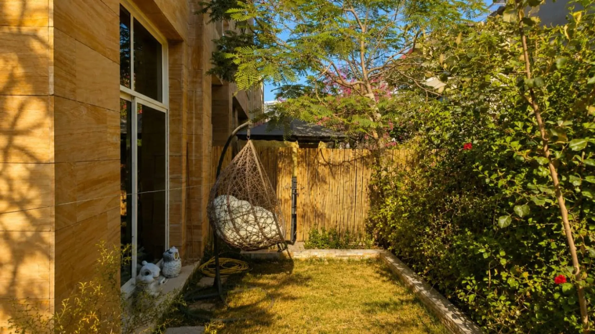 Exklusive 3-Zimmer-Eckvilla mit privatem Garten zum Verkauf in Oasis Villas, JVC