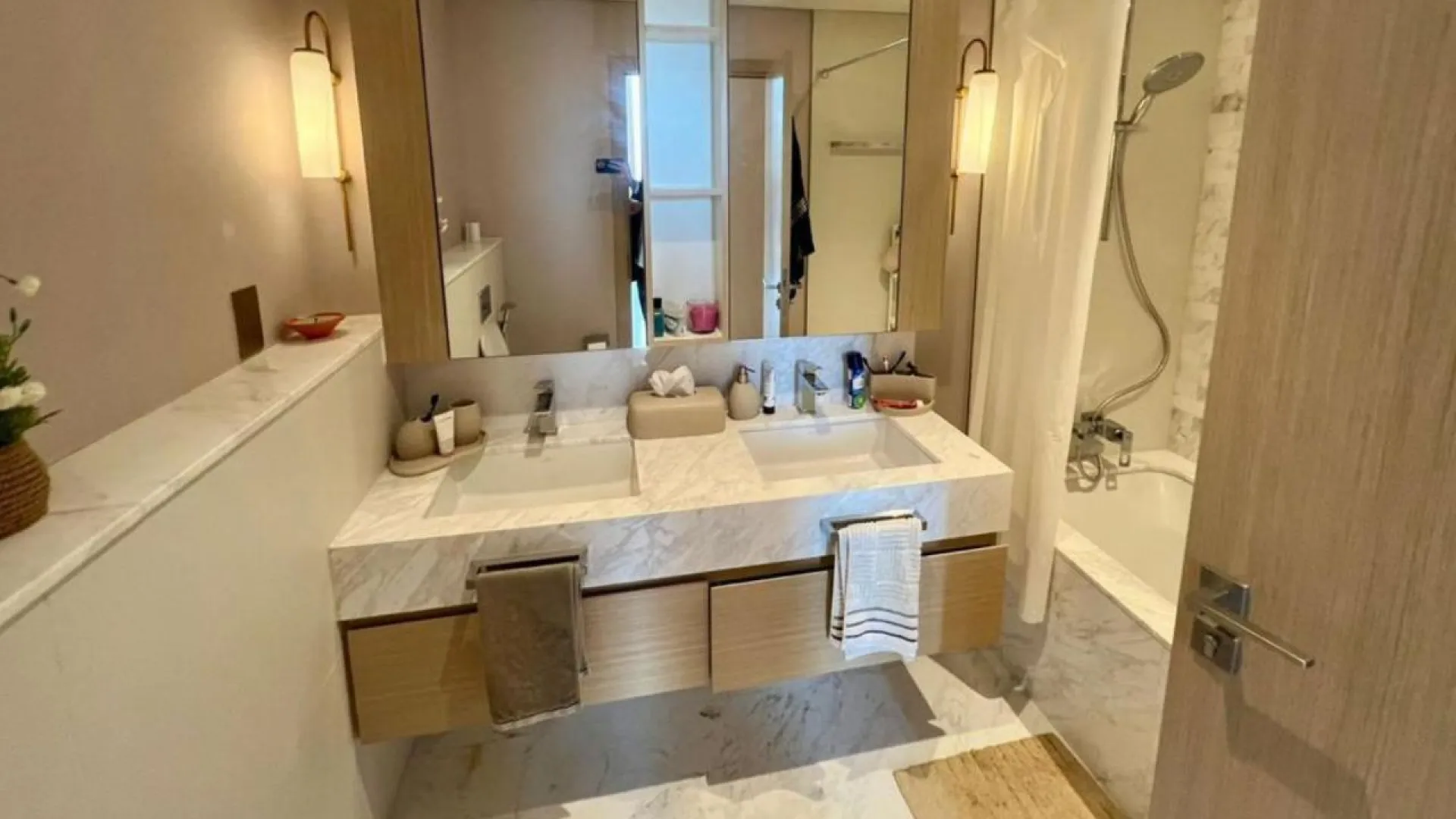 Luxuriöses 3-Zimmer-Penthouse mit Personalzimmer zum Verkauf in 17 Icon Bay, Dubai Creek Harbour