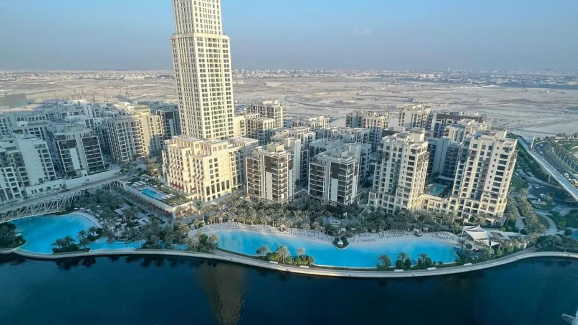 شقة مفروشة بالكامل مكونة من غرفتي نوم للبيع بإطلالة على القناة في كريك بالاس، دبي كريك هاربور