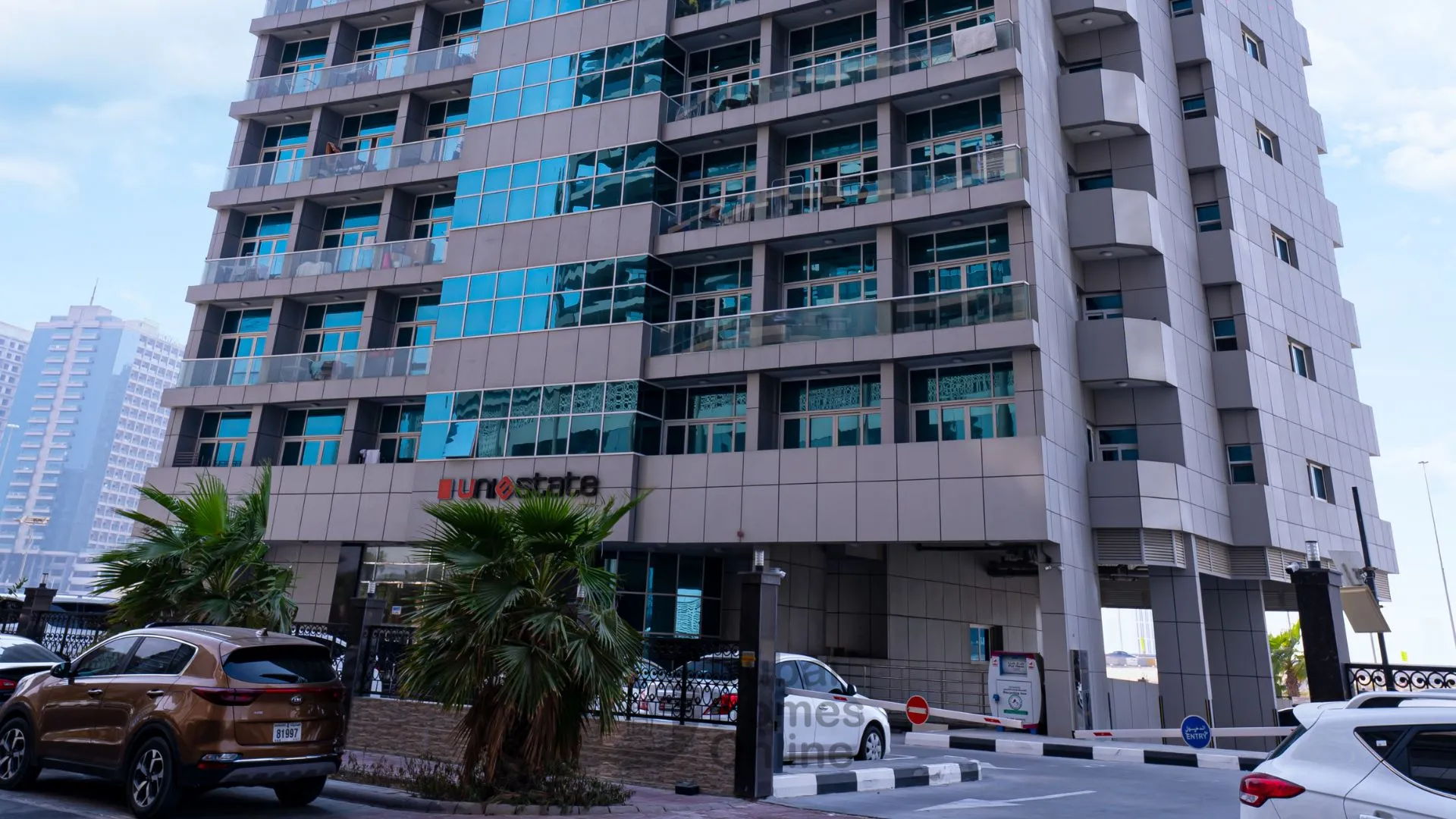 شقق برج يوني استيت اسبورتز للبيع في مدينة دبي الرياضية