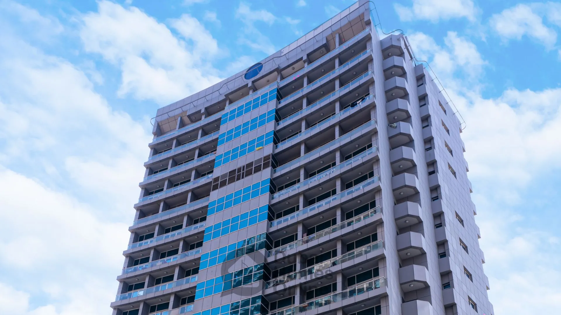 شقق برج يوني استيت اسبورتز للبيع في مدينة دبي الرياضية