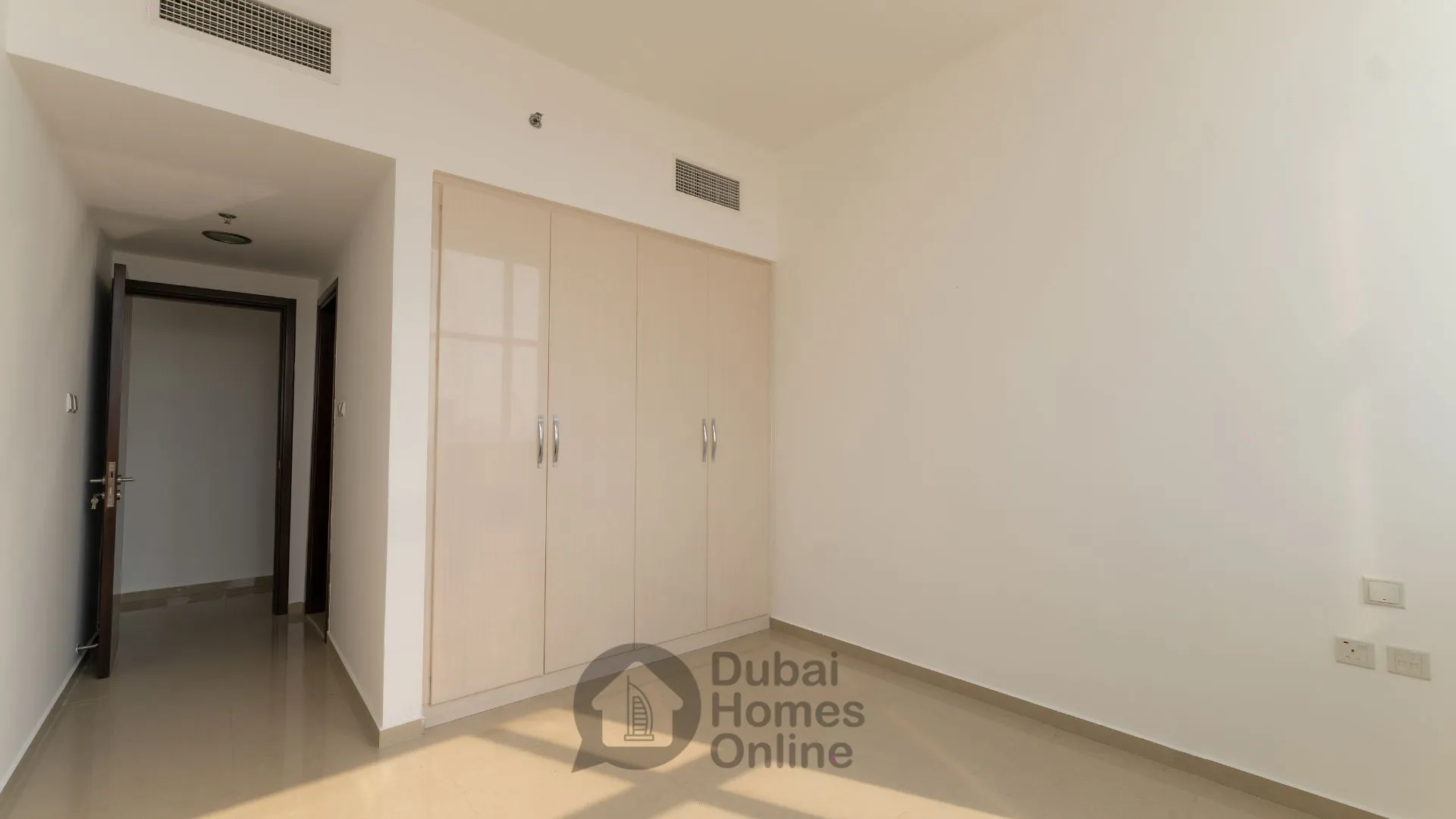 شقق برج يوني استيت اسبورتز للبيع في مدينة دبي الرياضية