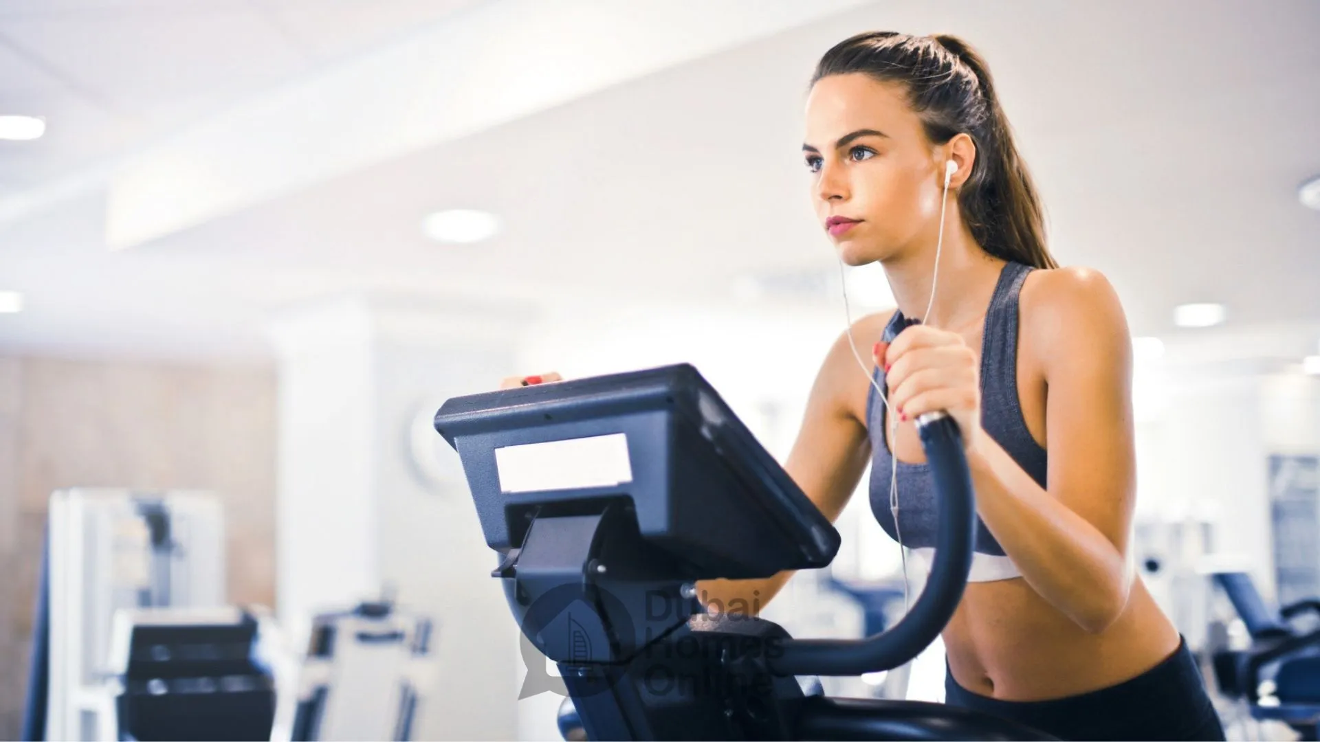 خرید آپارتمان لوکس در پروژه آرمانی بیچ رزیدنس در پالم جمیرا دبی